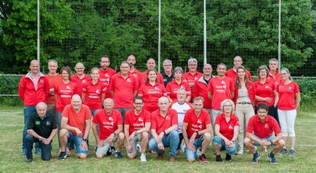 Trotse sponsor Roparun team De Achterhoekrunners